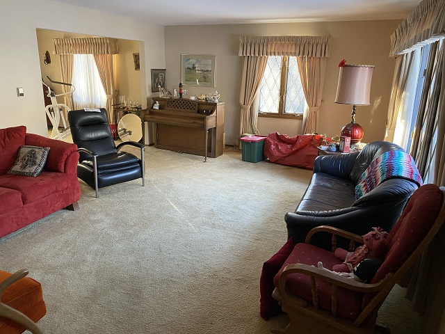 FB09E5DE-06D2-4FDE-B6C4-65C43DE606E6